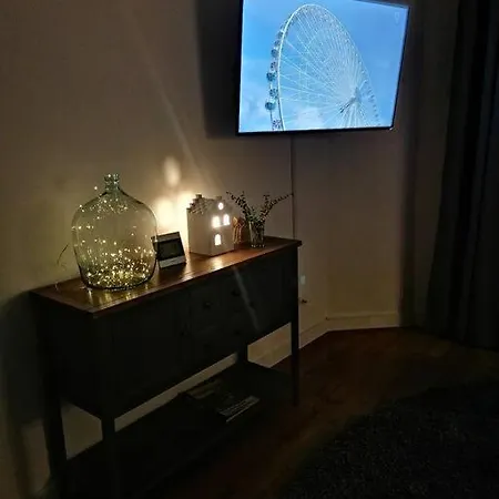Obszerne Mieszkanie W Centrum Uzdrowiska Z Garazem Apartment Swieradow-Zdroj