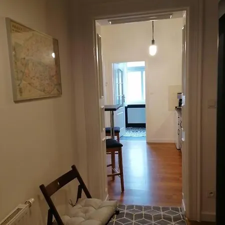 Obszerne Mieszkanie W Centrum Uzdrowiska Z Garazem *