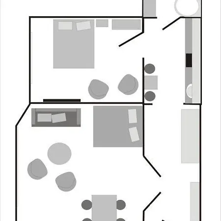 Obszerne Mieszkanie W Centrum Uzdrowiska Z Garazem