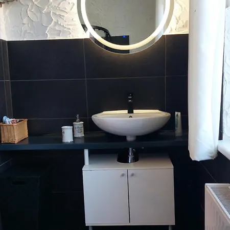 Obszerne Mieszkanie W Centrum Uzdrowiska Z Garazem Apartament Świeradów-Zdrój