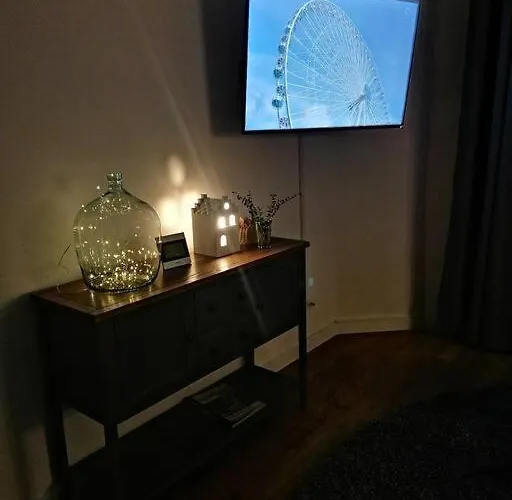 Obszerne Mieszkanie W Centrum Uzdrowiska Z Garazem דירה Świeradów-Zdrój