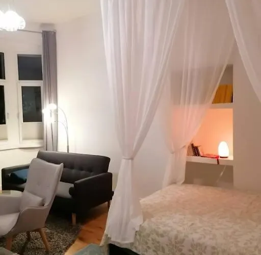 Obszerne Mieszkanie W Centrum Uzdrowiska Z Garazem