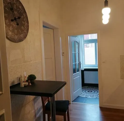 Obszerne Mieszkanie W Centrum Uzdrowiska Z Garazem * Świeradów-Zdrój